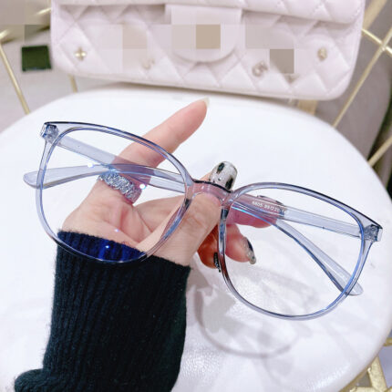 Lunettes rétro à monture légère à la mode