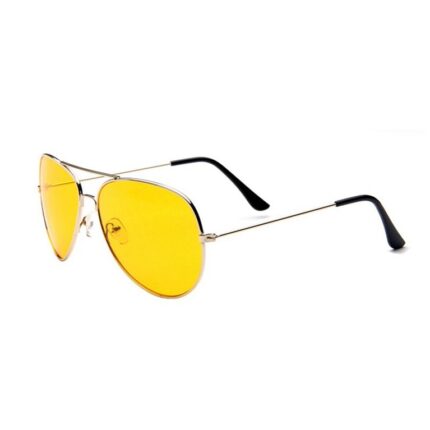 Lunettes de soleil en métal. Lunettes de vision nocturne