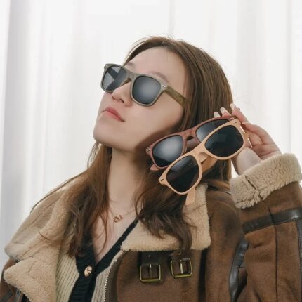 Lunettes de soleil rétro en plastique