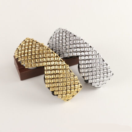 Lunettes de scène en forme de pyramide à la mode