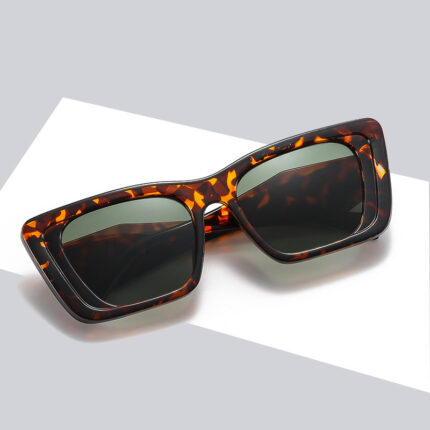 Lunettes de soleil de style rétro à la mode pour femmes