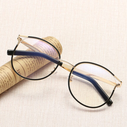 Lunettes à verres creux à la mode pour femmes